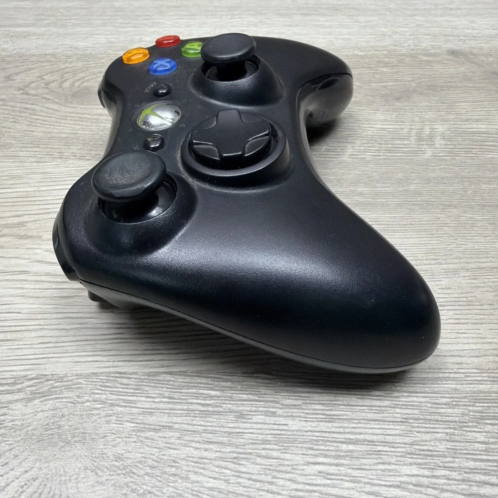 Genuine OEM Black‎ Microsoft Xbox 360 Wireless Controller (no Battery Pack)